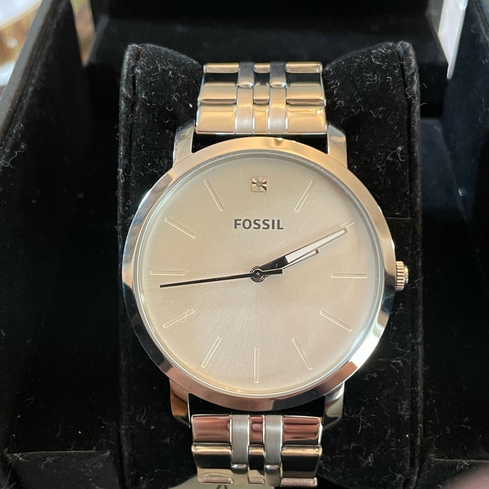 Fossil men’s watch carbon series w/ genuine diamond